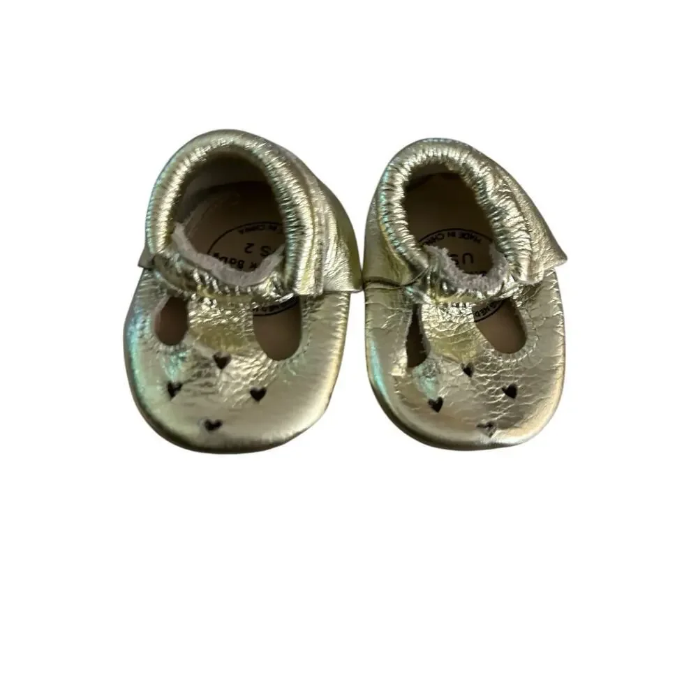 Bird Rock Baby Gold Little Heart Cutouts Moccasins Size 2